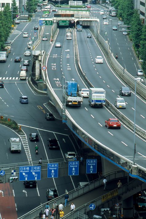 Stunning Staircases, Japan Tourism, Road Bridge, Transportation Engineering, Tokyo City, Urban Road, Beautiful Roads, Go To Japan, City Road