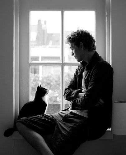 best buddy's  by  Tim van Eenennaam Taken on June 26, 2012 Nikon D7000 Man And Cat Photography, Man And Cat Aesthetic, Guys With Cats Aesthetic, Portraits With Cats, Photo With Cat Ideas, Guy With Cat, Man With Cat, People With Cats, Boy With Cat