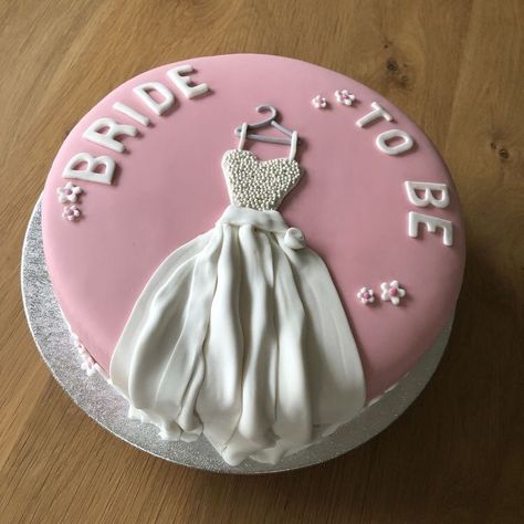 Bride Cake Design, Cake Designs For Bachelorette Party, Shower Party Cake Bride, Brides To Be Party Ideas, Bachelor Cake Bride, Spinster Party Cake, Bachelor Party Cake Ideas, Bachelor Cake Ideas, Spinster Cake