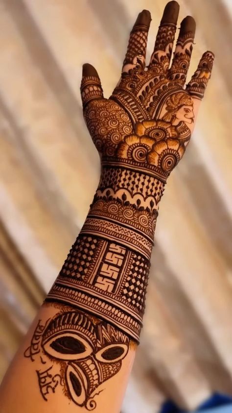 Beautiful Simple Mehndi Design, Easy Mehndi Designs, Front Mehndi Design, Simple Arabic Mehndi Designs, Legs Mehndi Design, Easy Mehndi, Whatsapp Profile, Rose Mehndi Designs, Mehndi Designs For Kids