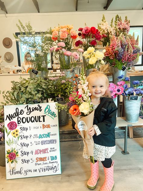 Flower Bar Ideas Shop, Diy Floral Display Stand, Flowers Bouquet Business, Flower Stand Birthday Party, How To Sell Flowers At A Farmers Market, Diy Flower Bar Sign, Bloom Bar Signage, Wildflower Bouquet Bar, Farmers Market Flower Bouquets