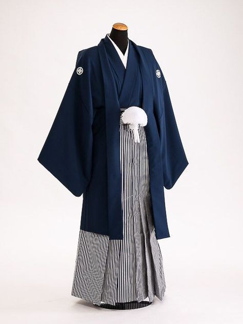 Traditional Japanese Attire Men, Male Japanese Fashion Traditional, Male Kimono Reference, Japanese Royalty Clothing Male, Ancient Japanese Clothing Men, Male Kimono Traditional, Japanese Traditional Clothing Men, Giyuu X Reader, Kimono Male