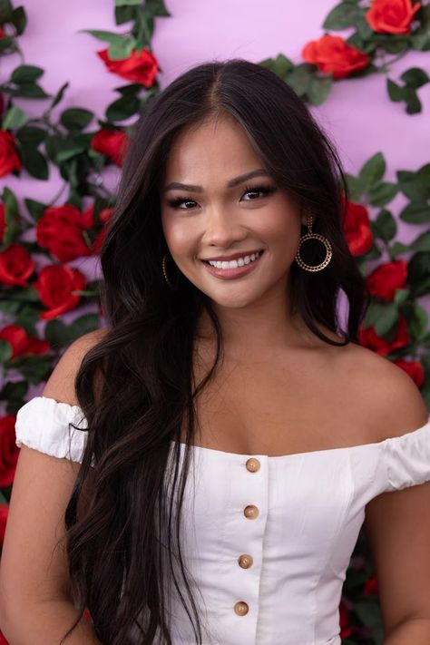 Jenn's 'Bachelorette' Spoilers: Season 21 Leaks & Rumors Kelsey Anderson, Bachelor Nation, Celebrity Music, Take A Shot, Hair Skin Nails, Celebrity Beauty, Music Streaming, Hair Skin, Reality Tv