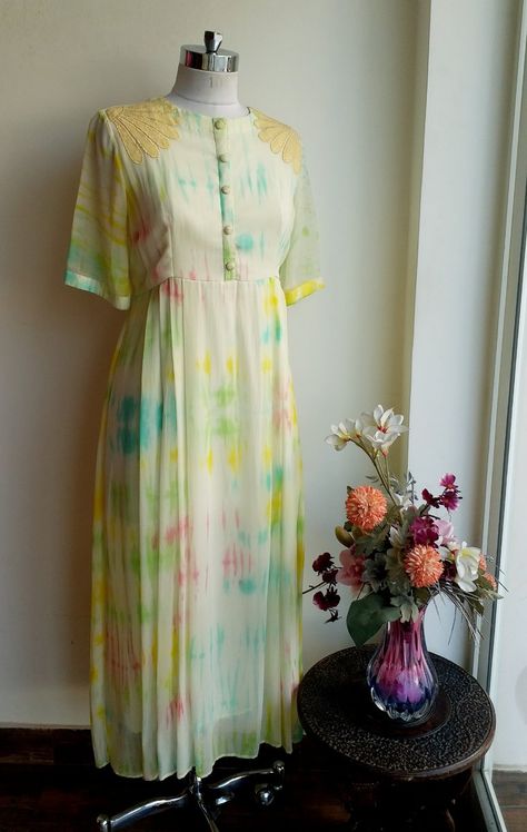 Tie And Die, Shibori Dress, Frock Suit, Label Kanupriya, Short Frocks, Smart Wear, Indian Designers, Floral Dress Design, Shibori Print