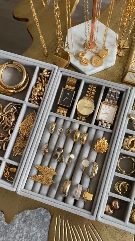 Jewellery organisation | Antique jewelry, Vintage jewelry, Jewelry organization Gold Jewelry Organization, Big Jewelry Organizer, Jewelers Organization, Jewellery Storage Aesthetic, Jewlwey Organizer, Jewlerie Organization, Jewlrey Organization, Jewelry Collection Aesthetic, Jewellery Box Aesthetic