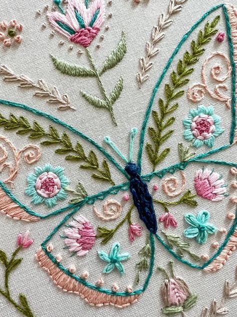 Pink Folk Art Floral Butterfly Embroidery Hoop Art - Etsy Animal Embroidery Ideas, Hand Embroidered Butterflies, Folk Art Embroidery, Embroidery Patterns Butterfly, Embroidery Butterfly, Butterfly Flower Embroidery, Cute Butterfly Embroidery, Pink Butterfly Embroidery, Basic Hand Embroidery Stitches