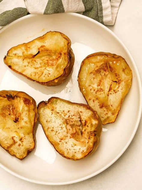 Pear Air Fryer, Pears In Air Fryer, Air Fried Pears, Air Fryer Pears, Low Sugar Baking, Nutmeg Spice, Pear Puree, Pear Dessert, Baked Pears