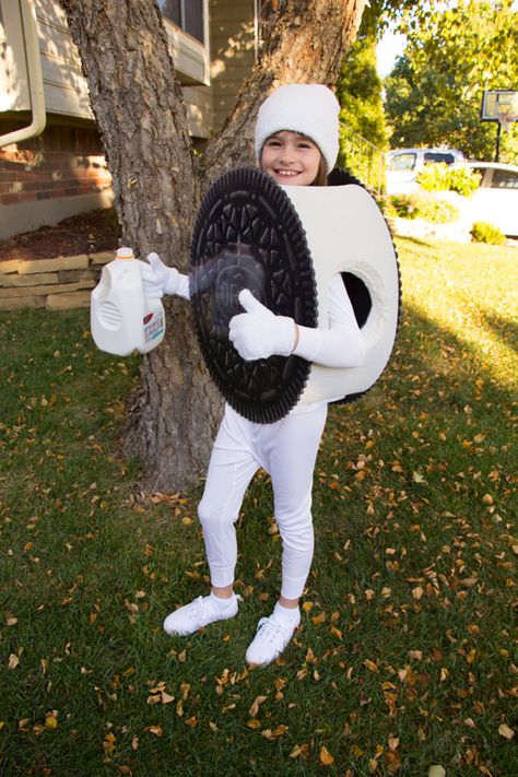 Cookie Costume Diy, Recycled Costumes For Kids, Oreo Costume, Cookie Halloween Costume, Donut Halloween Costume, Cookie Costume, 2015 Halloween Costumes, Teacher Costumes, Trendy Halloween Costumes