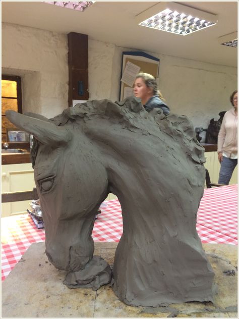 The sleek and glossy surface of modern garden pottery creates a contemporary and refined appearance for your outside area. Horse Head Sculpture Clay, Ceramic Horse Sculpture, Clay Modelling Ideas For Competition, Horse Sculpture Clay, Horse Pottery, Clay Horse, Horse Head Sculpture, Pottery Modern, Outside Area