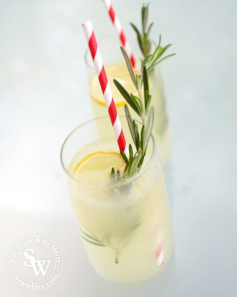 Elderflower and Rosemary Lemonade - Non alcoholic cocktail Elderflower Drinks Non Alcoholic, Elderflower Drink, Gin And Tonic Recipe, Elderflower Lemonade, Elderflower Recipes, Rosemary Lemonade, Elderflower Cocktail, Blueberry Gin, Cleanse Juice