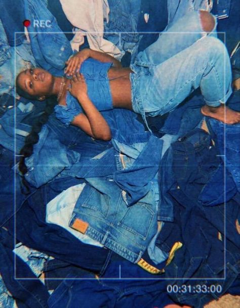 Denim Aesthetic Photography, Denim Aesthetic, Photoshoot Backdrops, Denim Art, Neon Wallpaper, Birthday Photoshoot, College Fashion, Fashion Photoshoot, Aesthetic Photography