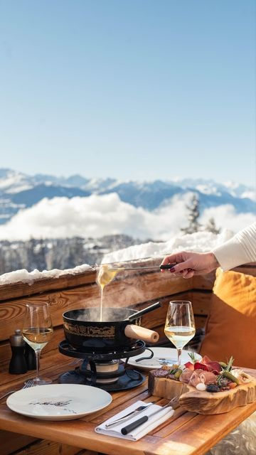 Ski Chalet Christmas! 🎿✨  Gather around a crackling fire, sip hot cocoa, and revel in the joy of the season. Whether you're in the mountains or dreaming of them, infuse your home with alpine elegance. 🏔️❄️ #SkiChaletChristmas #WinterWonderland #CozyHoliday #AlpineElegance #ChristmasDecor #MountainRetreat #HomeInspiration #RusticChristmas #SnowyAccents #HolidayMagic #ChristmasDecor Holiday Recipe Holiday Cookies Christmas Cozy Outfits Holiday Decor Holiday Nails Christmas DIY Decor Home DIY Swiss Alps Apres Ski, Fondue Switzerland, Ski Chalet Christmas, Snow Hotel, Fondue For Two, Ski Chalet Decor, Swiss Christmas, Ski Christmas, Chalet Decor