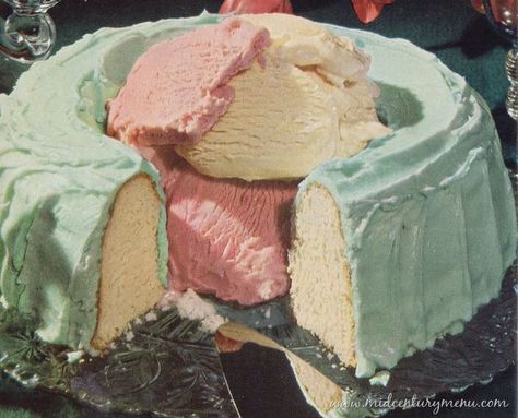 ..... Retro Desserts, Vintage Dessert, Monkey Bread, Retro Recipes, Food Test, Old Recipes, Vintage Cake, Cake Ingredients, Pretty Cakes