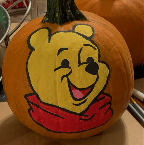 Painting Pumpkins Characters, Winnie The Pooh Painted Pumpkin, Winnie The Pooh Pumpkin Painting Ideas, Pumpkin Painting Winnie The Pooh, Paint Punkins, Pumpkin Painting Ideas Stitch, Pooh Pumpkin Painting, Piglet Pumpkin Painting, Lion King Pumpkin Painting