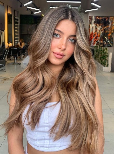 Light Brown Locks with Soft Caramel Balayage Balayage, Cool Honey Brown Hair, Light Brown Hair For Blue Eyes, Brunette Bronde Balayage Hair, Dark Brown Eyes Hair Color Ideas, Hazel Eye Hair Color, Hair Color With Blue Eyes, One Color Hair Ideas Brown, Hair Colour With Highlights