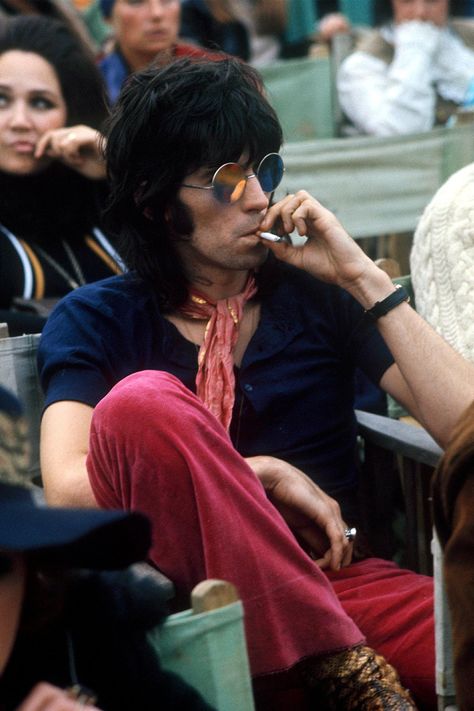 Keith Richards Style, Rolling Stones Keith Richards, Isle Of Wight Festival, Like A Rolling Stone, Ronnie Wood, Charlie Watts, Best Dressed Man, Look Rock, Keith Richards