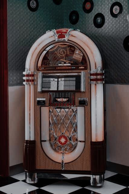 1940s Aesthetic, Diner Aesthetic, 50s Aesthetic, 60s Aesthetic, 2160x3840 Wallpaper, 80s Aesthetic, Jukeboxes, Dark Photography