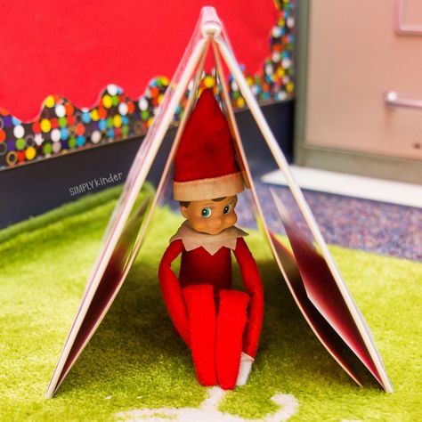 Elf on the Shelf Classroom Ideas and Inspiration using the Elves at Play set. Perfect for preschool, kindergarten, and first grades. Classroom Elf On The Shelf, Elf On The Shelf Classroom, Preschool Elves, Elf Classroom, Elves At Play, Classroom Shelves, Classroom Elf, Awesome Elf On The Shelf Ideas, Elf Antics