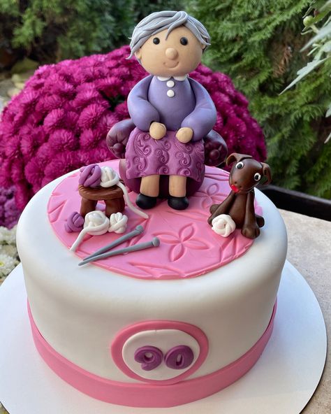 Grandmothers Birthday Party Ideas, Grandmas Birthday Cake, Cakes For Grandmother Birthday, Grandmother Cake Design, Cake Design For Grandma Birthday, Birthday Cake Grandma, Birthday Cake For Grandma, Grandmother Birthday Cake, Grandma Cake