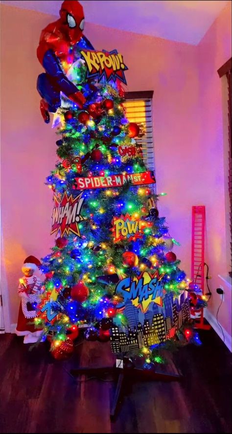 Character Christmas Trees, Spider Man Tree, Christmas Tree Kids Theme, Boy Christmas Tree Ideas, Marvel Xmas Tree, Marvel Theme Christmas Tree, Spider Man Christmas Tree, Spiderman Christmas Tree, Spider Man Themed Christmas Tree