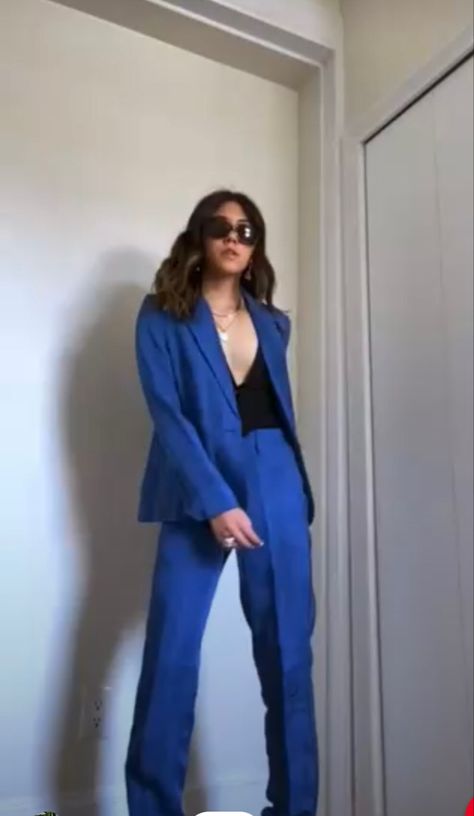 Formal Suits For Women Blue, Blue Prom Suit Women, Blue Wedding Suit Women, Woman In Blue Suit, Prom Tomboy Outfit, Jumpsuits For Women Prom, Women In Blue Suits, Prom Suits Women Aesthetic, Women’s Suit Prom