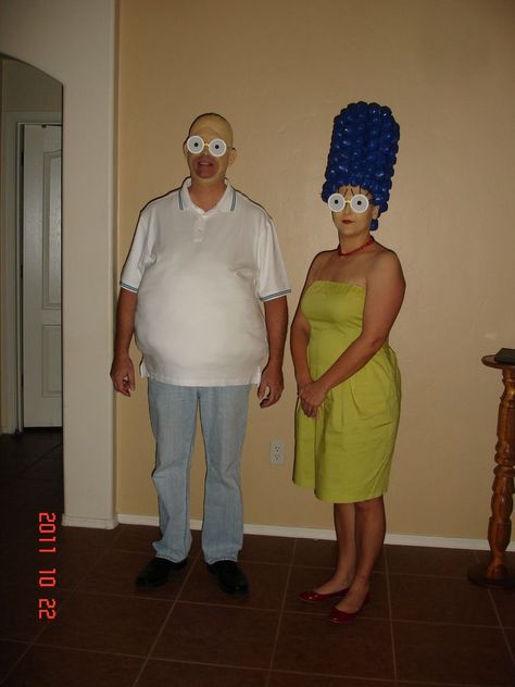 Kim And Kanye Halloween Costume, 90s Inspired Halloween Costumes Couples, Iconic Character Duos, Costume Idea Couple, Gen Z Halloween Costumes, Halloween Costumes For Dads, Cosplay Couples Costumes, Cute Matching Costumes For Couples, Couple Costume Unique