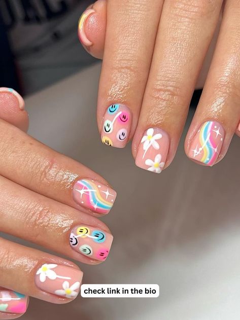 summer nails Kids Nail Designs, Rainbow Nails Design, Cute Simple Nails, Happy Nails, Summery Nails, Vibrant Nails, Really Cute Nails, Cute Gel Nails