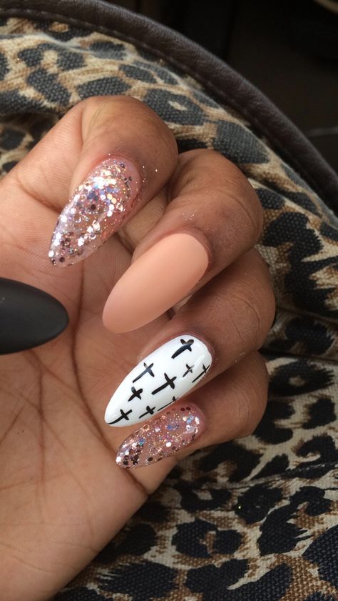 Easter Nails With Cross, Jesus Nails Designs Faith, Christian Nail Ideas, Easter Cross Nails, Cross Design Nails, Nails Cross Design, Jesus Nails Designs, Christian Nails Designs, Nails With Cross Design