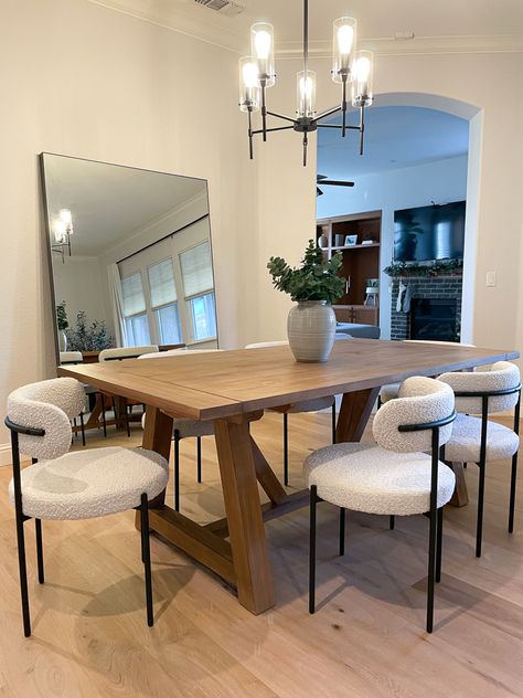 Wood Dining Room Table Black Chairs, Wood Table Dinning, Dining Table On Light Wood Floor, Dining Table Light Wood Floor, Dark Wood Dining Room Table And Chairs, Modern Kitchen Table Ideas Rectangle, Organic Modern Breakfast Table, Organic Modern Black Dining Table, New Dining Room Ideas