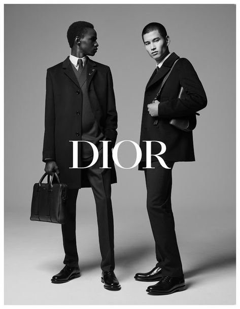 Men In Suits, Men Fashion Photoshoot, Fashion Models Men, Dior Men, Fashion Model Poses, Men Dior, Campaign Fashion, Mens Editorial, Men Photoshoot