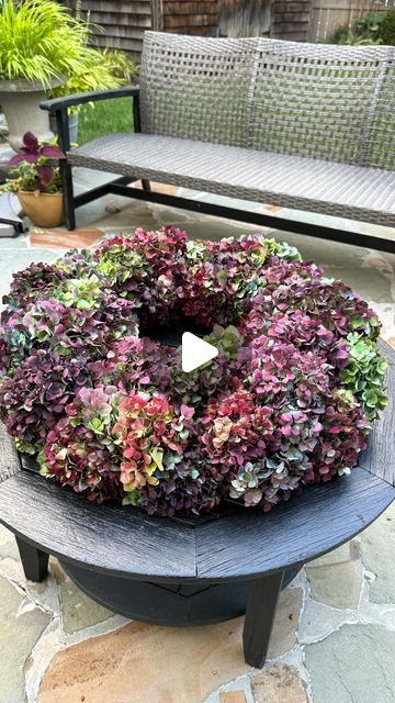 𝐌𝐎𝐒𝐒 𝐀𝐑𝐎𝐔𝐍𝐃 𝐒𝐓𝐔𝐃𝐈𝐎 on Instagram: "I was overwhelmed by the amount of comments/questions about this hydrangea wreath that I made 2 weeks ago. Few said it will fade, turn brown and petals will shrivel. Here it is - ALL DRY #wreath #hydrangeas #dryflowers #wianek #kranze #wreathmaking #handmade #diyhomedecor" Dry Wreath, Dried Hydrangea Wreath, Dried Hydrangeas, Hydrangea Wreath, How To Make Wreaths, Enjoy It, Cottage Style, Hydrangea, Dried Flowers