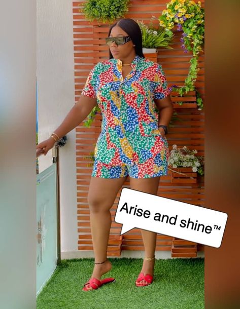 Vintage Short And Shirt For Ladies, Two Piece Short And Shirt For Ladies, Short Nicker And Shirt For Ladies, Latest Ankara Short Trouser And Top, Short Ankara Trousers And Top For Women, Short And Top Set Two Pieces, 2piece Outfits Shorts, Ankara Shirt And Shorts For Ladies, Ankara Short Nika And Crop Top