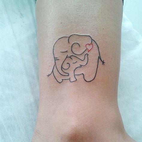 Elephant Tattoo Ideas, Mommy Daughter Tattoos, Baby Elephant Tattoo, Cute Elephant Tattoo, Cute Ankle Tattoos, Mom Daughter Tattoos, Mom And Baby Elephant, Elephant Tattoo Design, Mom Tattoo Designs