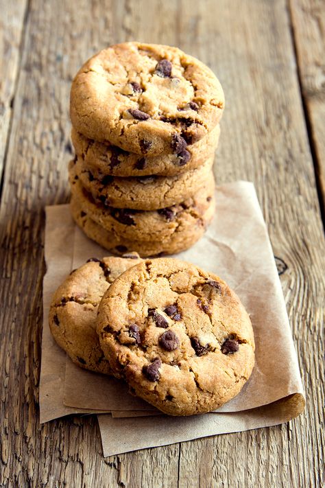 30 mins. · Makes 36 pcs. · Now you can have some chewy chocolate chip cookie snack without going to the grocery store. Learn how to make a Copycat Chips Ahoy Cookies with this recipe now! #Recipes #Food #Crave #Tasty #Yummy #Delicious #FoodTrip #FoodLover #Recipes.net #foodporn #Cook #Cooking #Foodie #foodblog #homemade #cookierecipes #snackideas #dessertrecipes Chewy Chips Ahoy, Crunchy Choc Chip Cookies, Chips Ahoy Chewy Cookies Recipe, Homemade Chips Ahoy Cookies, Chewy Chips Ahoy Recipe, Copycat Chips Ahoy Cookies, Chip Ahoy Cookies Recipes, Chips Ahoy Cookies Recipes, Chips Ahoy Recipe