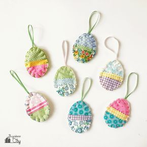 DIY Easter Egg Ornaments from Fabric Scraps Syprosjekter For Nybegynnere, Easter Egg Fabric, Easter Fabric Crafts, Easter Tree Ornaments, Egg Ornaments, Easter Arts And Crafts, Easter Egg Tree, Easter Egg Ornaments, Fabric Crafts Diy