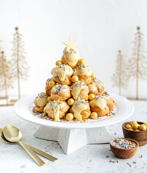 White Chocolate Glaze, Golden Christmas Tree, Christmas Recipes For Kids, Choux Buns, Showstopper Cakes, Profiterole, Christmas Sides, Milk Chocolate Ganache, Chocolate Fan