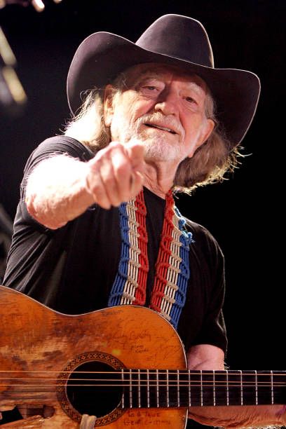 World's Best Willie Nelson In Concert Austin Tx Stock Pictures, Photos, and Images - Getty Images Male Country Singers, Austin Carlile, Memphis May Fire, Friend Poems, Country Musicians, Mayday Parade, Owl City, Mikey Way, Country Music Artists