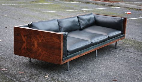 Milo Baughman for Thayer Coggin Model #2165 Rosewood Sofa *SOLD* — Mid And Mod Milo Baughman Sofa, Rosewood Furniture, Thayer Coggin, Corner Couch, Bed Design Modern, Mid Century Modern Sofa, Mid Century Modern Interiors, Milo Baughman, House Furniture Design