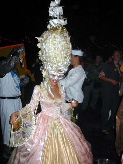 halloween costume renaissance marie antoinette Marie Antoinette Costume Halloween, Marie Antoinette Party, Marie Antoinette Costume, Diy Doll Hair, 18th Century Costume, Celebrity Halloween Costumes, Custom Gown, Halloween Party Costumes, Masquerade Ball