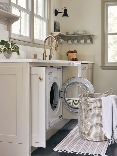 Small Washer And Dryer, Laundry In Kitchen, Washer Dryer Kitchen, White Laundry, Mud Rooms, White Appliances, Kitchen Designs Layout, Small Laundry Room, Butcher Block Countertops