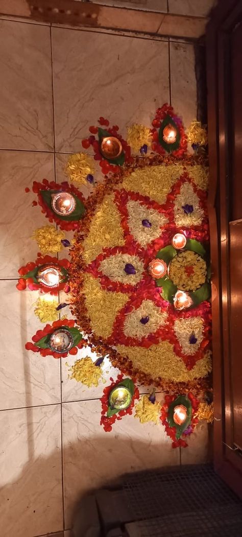 Devali Rangoli With Flowers, Diwali Floral Rangoli, Navratri Flower Rangoli, Diwali Rangoli With Flowers And Diyas, Diwali Rangoli With Diya, Diwali Rangoli Designs With Flowers, Flower Diwali Rangoli, Happy Diwali Rangoli Aesthetic, Diwali Aesthetic Rangoli