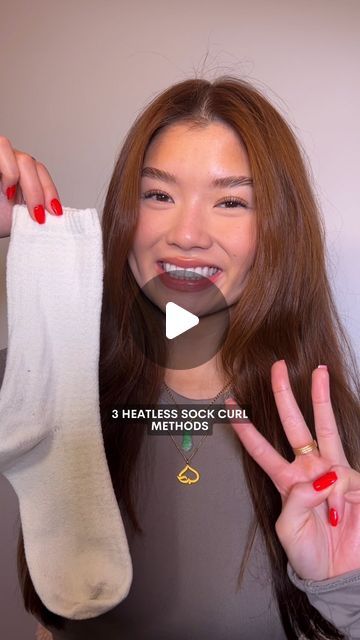 Alxandra on Instagram: "3 DIFFERENT WAYS TO CURL YOUR HAIR WITH 🧦 SOCKS 🧦  #heatlesscurls #overnightcurls #sockcurls #heatlesshair #hairtutorial #hair #hairtrends" How To Make Your Curls Last Overnight, How To Curl Your Hair With Fuzzy Socks, Curly Sock Hair, How To Curl My Hair Overnight, Sock Curls Shoulder Length Hair, How To Make Your Hair Curly With Socks, Sock Twist Curls, Diy Heatless Curls Overnight Sock, No Curling Iron Curls Hair Hacks