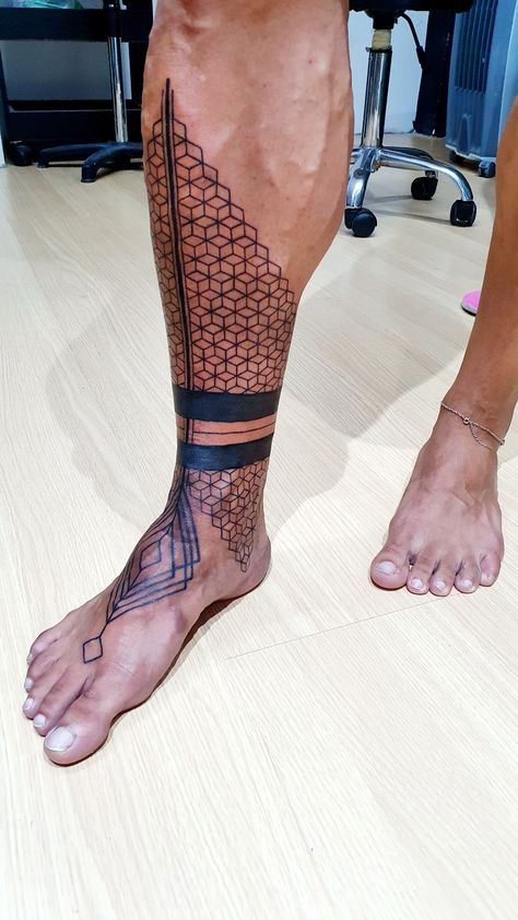 Foot Tattoo Men, Foot Tattoos For Men, Front Ankle Tattoos, Ankle Tattoo Men, Toe Tattoos, Barn Owls, Ankle Braces, Leg Tattoo Men, Foot Tattoo