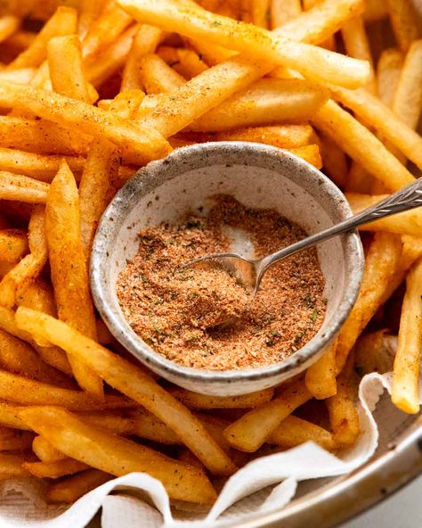 Fries Seasoning (shaker fries seasoning) for French fries Seasoning For Fries, French Fry Seasoning Recipe, Fry Seasoning Recipe, French Frie Seasoning, Fries Seasoning, Chip Seasoning, Fry Seasoning, French Fry Seasoning, Strawberry Chicken Salad