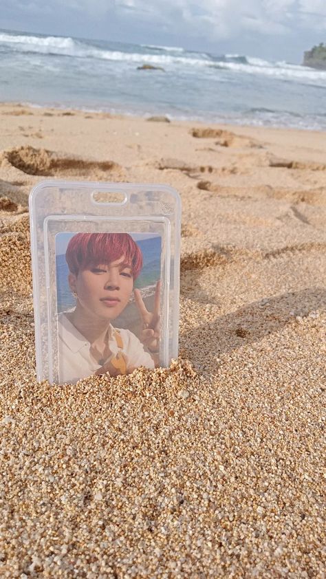 Jimin Beach, Dump Ideas, Army Pics, Army Life, Instagram Inspiration Posts, Bts Merch, Foto Ideas Instagram, Kpop Aesthetic, Instagram Story Ideas