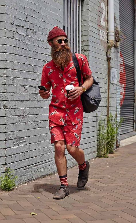 Hipster Christmas, Hipster Santa, Australia Funny, Get Ready For Christmas, Christmas Memes, People Having Fun, Santa Outfit, Red Beanie, Hipster Man