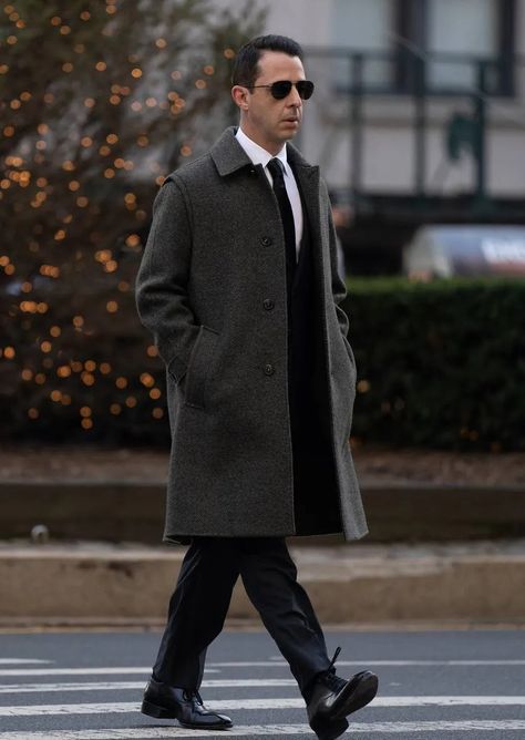 We Rate Every Single Iconic Outfit From Succession | Who What Wear Succession Aesthetic, 1950s Mens Fashion, Kendall Roy, Mens Smart Casual Outfits, Iconic Outfits, Nyc Fits, 1950s Mens, Smart Casual Men, Corporate Fashion