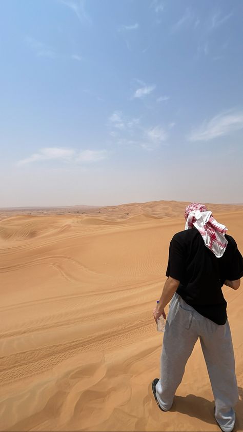 Desert Outfit Men, Dubai Desert Outfit, Desert Safari Outfit, Dubai Photoshoot, Desert Outfit, Desert Pictures, Desert Trip, Dubai Safari, Desert Aesthetic