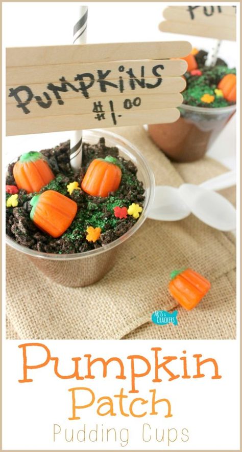 These Pumpkin Patch Pudding Cups are such a fun and easy fall treat for… Diy Pumpkin Patch, Pasteles Halloween, Dessert Oreo, Pumpkin Pudding, Desserts Keto, Fall Snacks, Pudding Cups, Harvest Party, Fall Fest