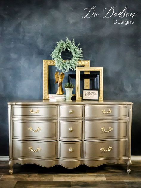 Using metallic paint for furniture can really make a statement when you're looking for that wow factor. #dododsondesigns #metallicpaintforfurniture #metallicpaint #paintedfurniture #furnituremakeover #paintedfurniture Paint On Furniture, Metallic Painted Furniture, Painted Furniture Ideas, Paint For Furniture, Decoration Shabby, Refurbished Furniture, Wow Factor, Paint Furniture, Redo Furniture